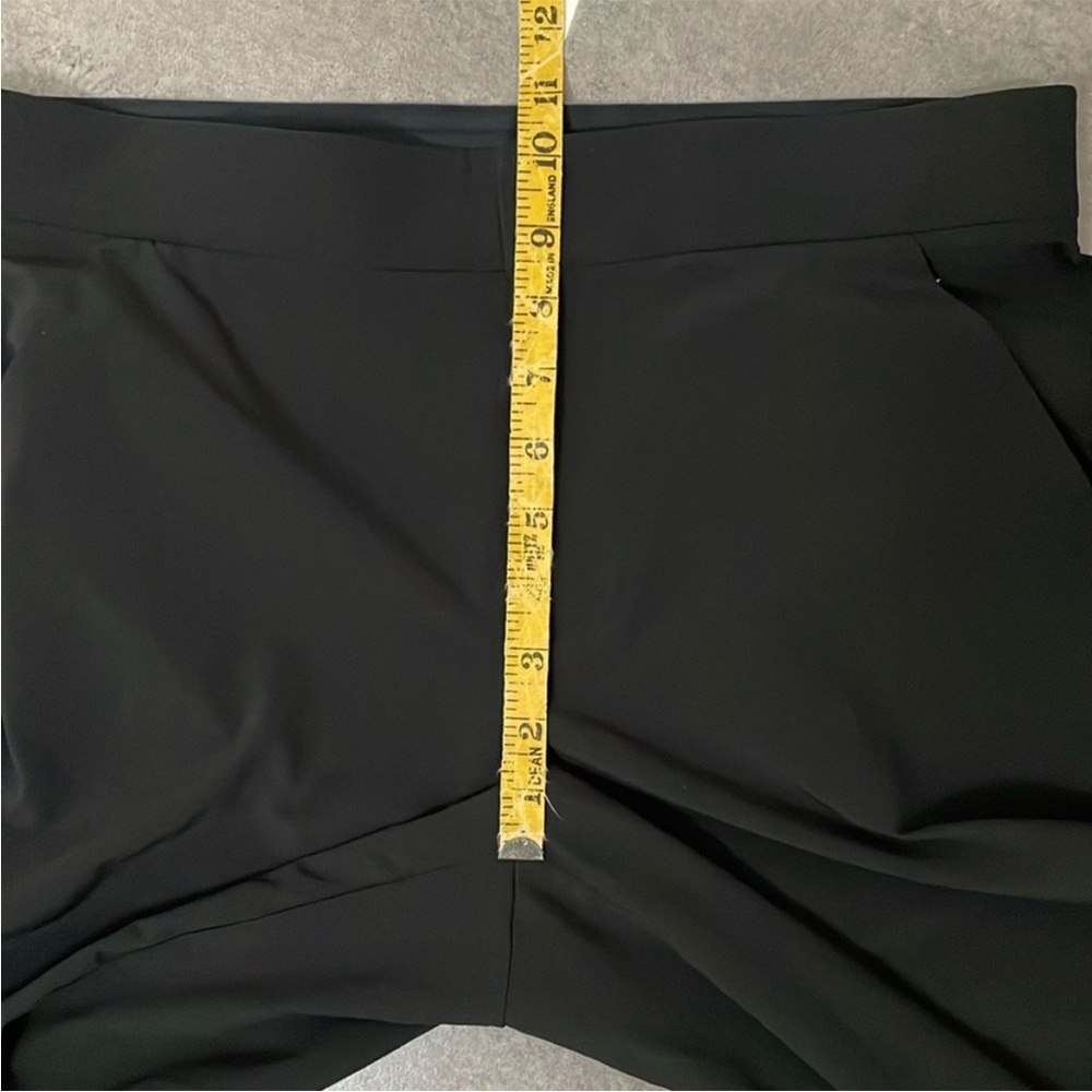 Athleta Tribeca Wide leg Cropped Pant Black
Size 10 - Picture 10 of 13